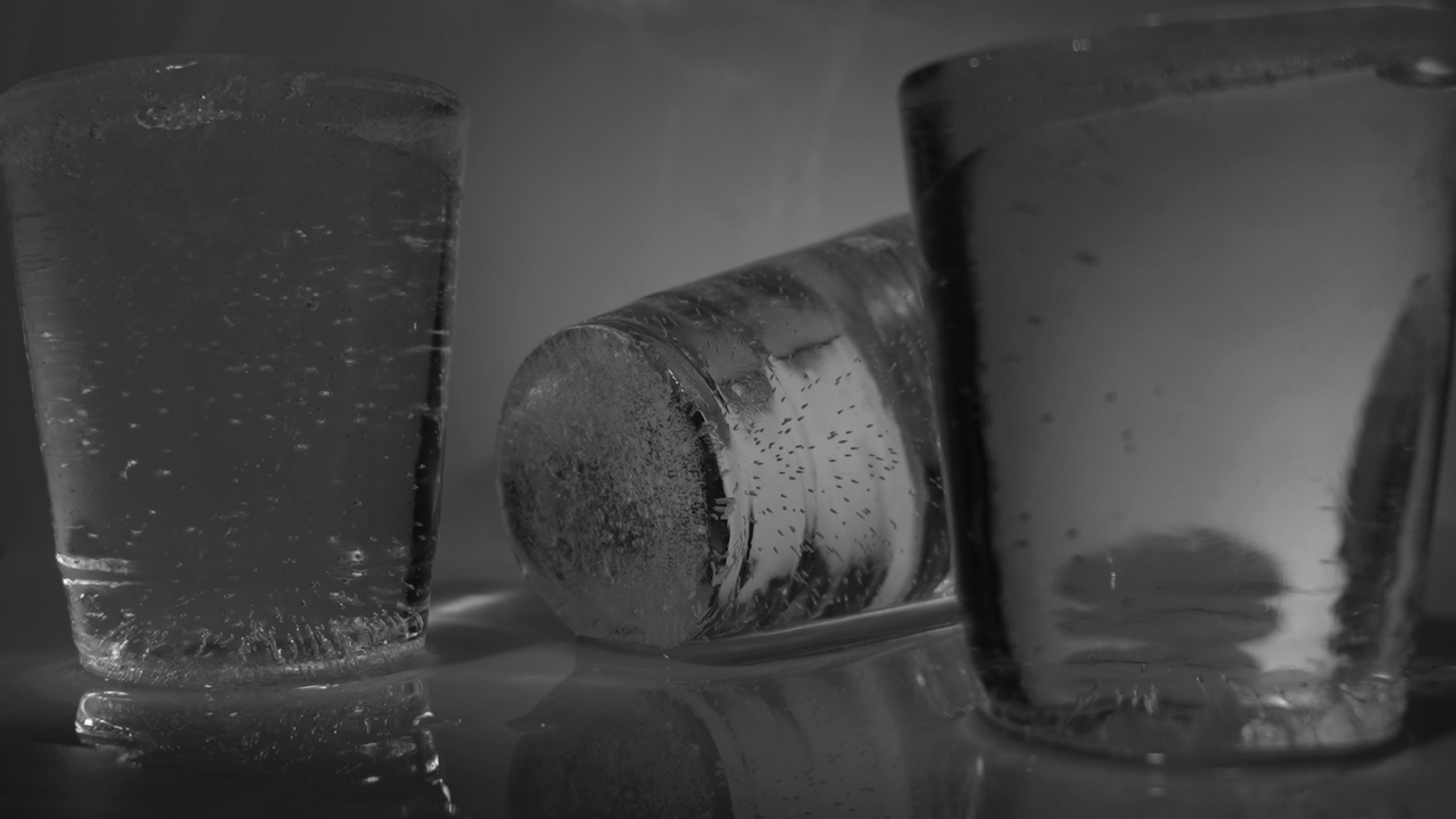 The last two groups of photos were taken by freezing cups of water to experiment with how frozen water reacts to light.